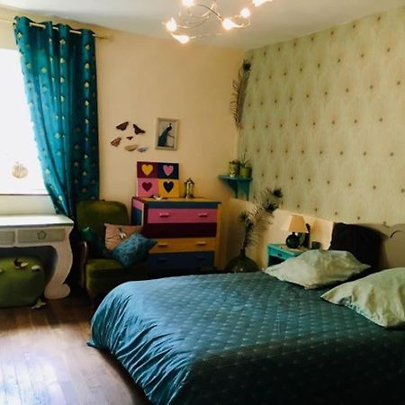 Maison Face A L'Etang Precy Экстерьер фото