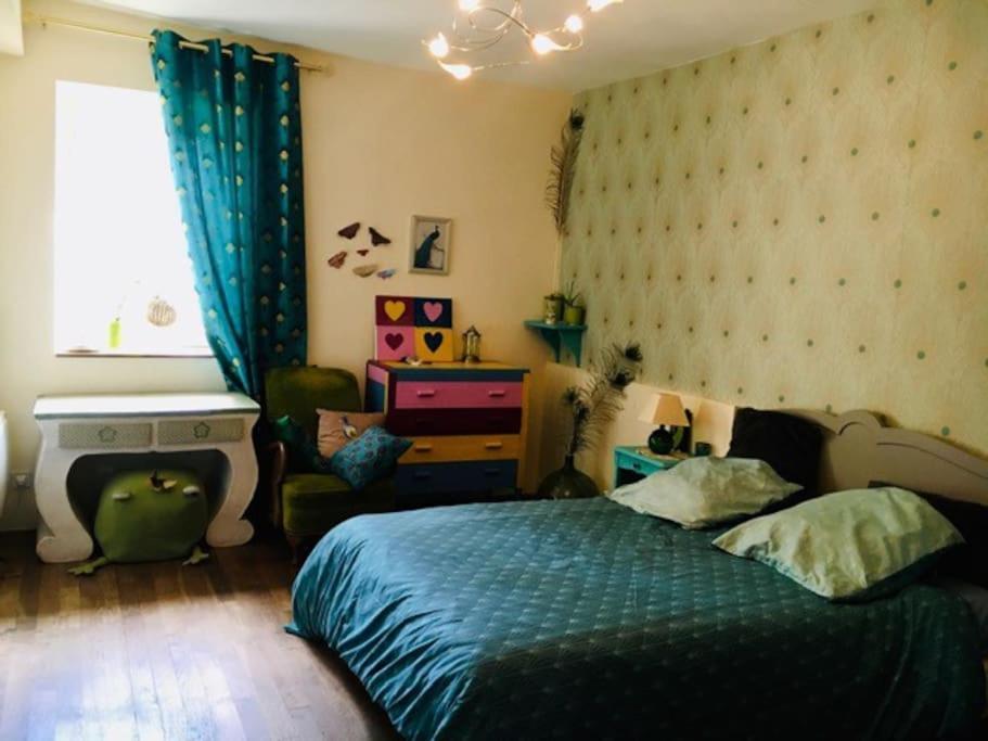 Maison Face A L'Etang Precy Экстерьер фото