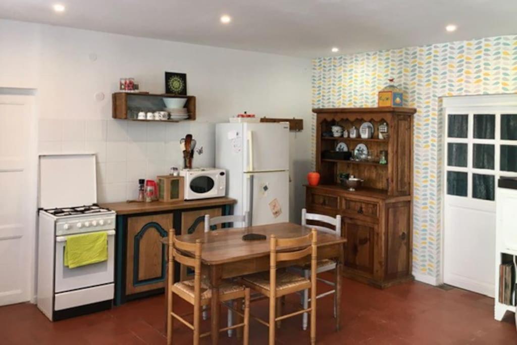 Maison Face A L'Etang Precy Экстерьер фото